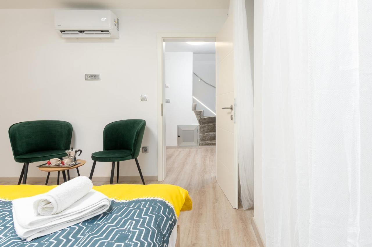 Apartment Ena Near Pula Amphitheater Eksteriør bilde